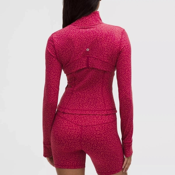 Lululemon Define Cropped Jacket *Nulu Leopard Daisy Desert Red Magenta Size 14 - Picture 2 of 9